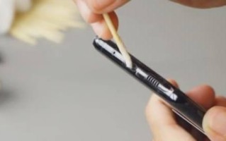 Vivo智能手机充电口氧化？（清洁充电口方法）