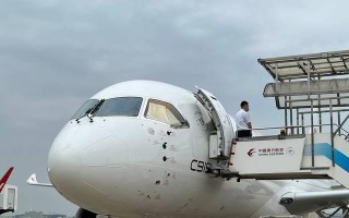 A320飞机（一架高效、可靠且受人喜爱的客机）
