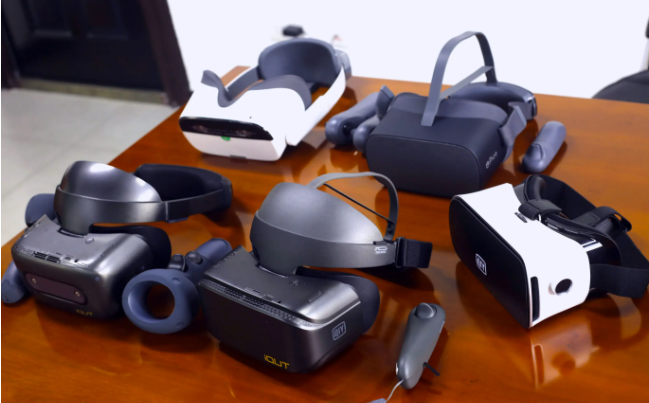 VR眼镜入门指南（VR眼镜：虚拟现实设备的使用技巧）-第1张图片-数科之翼