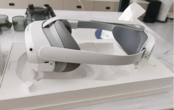 VR眼镜入门指南（VR眼镜：虚拟现实设备的使用技巧）-第2张图片-数科之翼