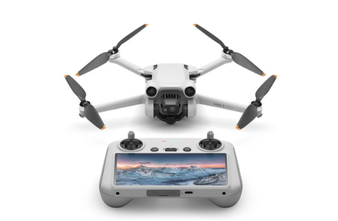 大疆Mini 3 Pro新手入门指南（小巧便携的航拍神器）-第2张图片-数科之翼