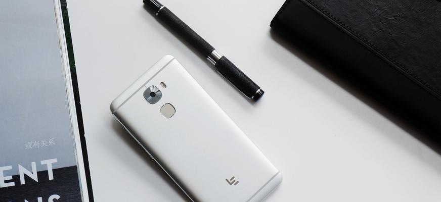 乐视Pro3标准版（一款性价比超高的智能手机，助力你畅享高品质生活）-第2张图片-数科之翼
