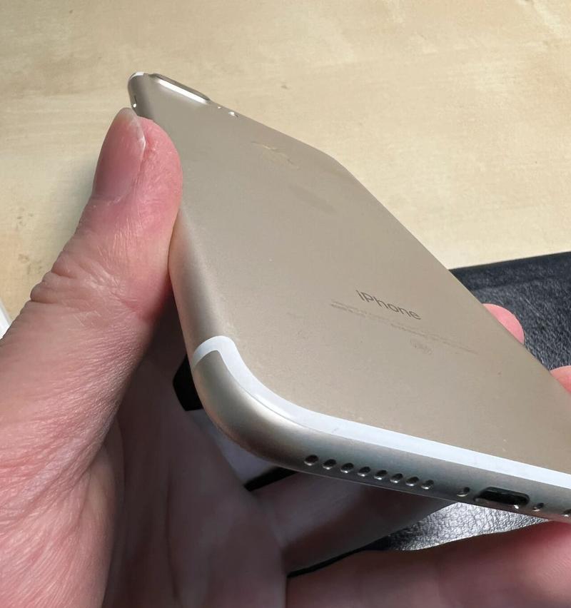 苹果iPhone7P的优缺点分析（深入探究苹果iPhone7P的性能表现和用户体验）-第1张图片-数科之翼